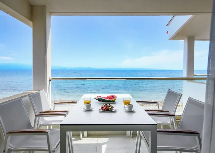 Hotel Elpiniki Luxury Nea Poteidaia