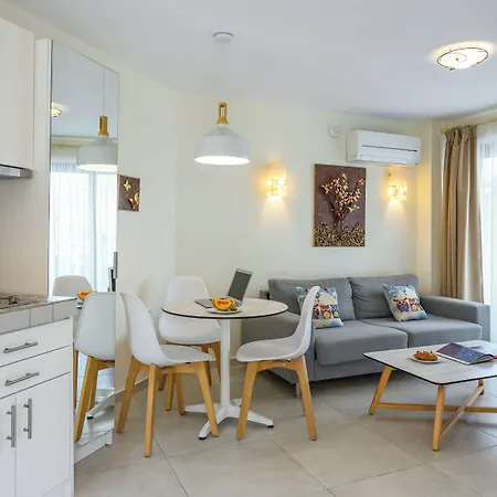 Elpiniki Luxury Hotel