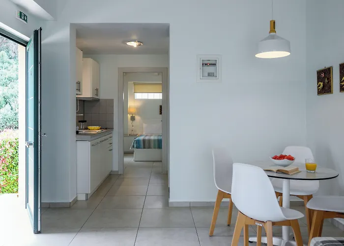 Elpiniki Luxury Hotel *