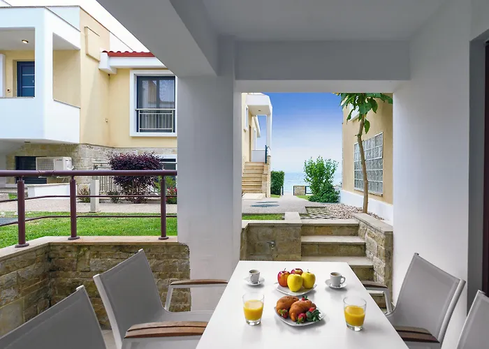 Elpiniki Luxury Nea Poteidaia