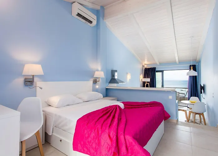 Elpiniki Luxury *