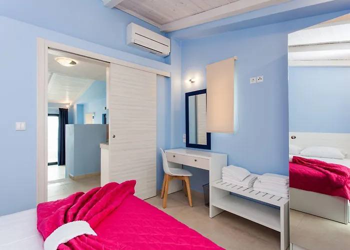 Elpiniki Luxury فندق