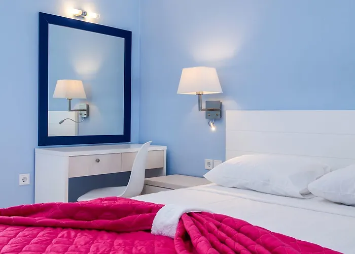 فندق Elpiniki Luxury