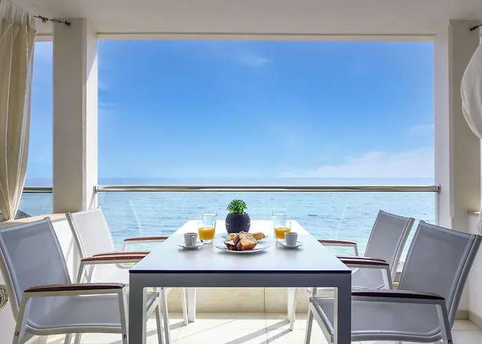 فندق Elpiniki Luxury